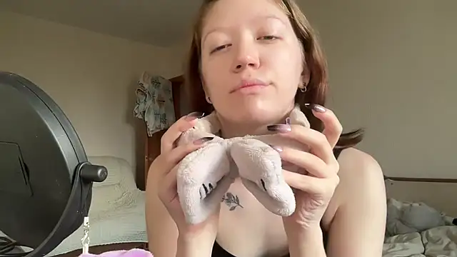 Snapshot of MargarettNewbie chatting on 22, 9, 2025 MargarettNewbie online show from 22, 9, 2025