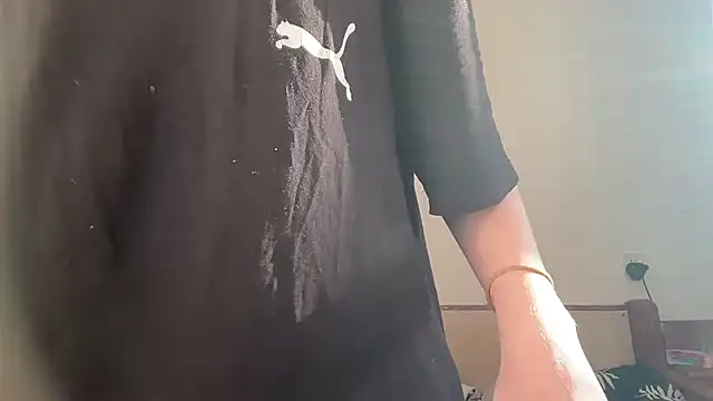 Snapshot of MargarettNewbie chatting on 6, 10, 2025 MargarettNewbie online show from 6, 10, 2025