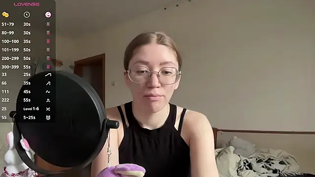 Snapshot of MargarettNewbie chatting on 24, 10, 2025 MargarettNewbie online show from 24, 10, 2025