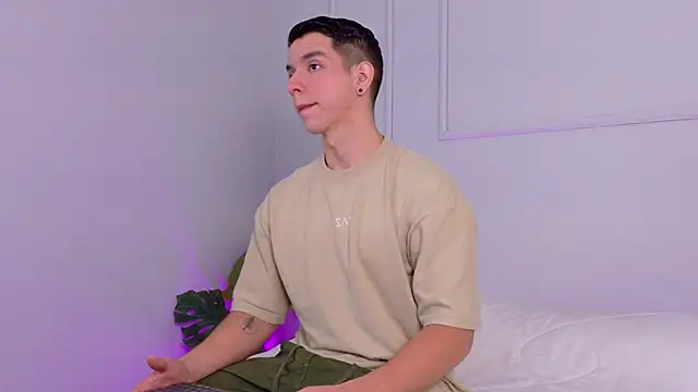 Snapshot of ZaneDawson chatting on 5, 10, 2025 ZaneDawson online show from 5, 10, 2025