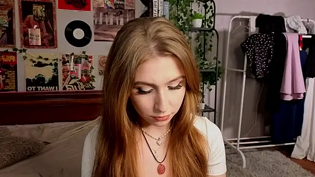 Snapshot of LinhStirna chatting on 6, 10, 2025 LinhStirna online show from 6, 10, 2025