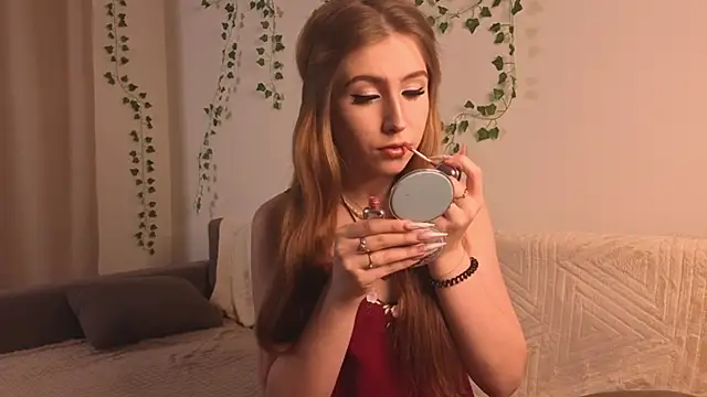 Snapshot of LinhStirna chatting on 25, 10, 2025 LinhStirna online show from 25, 10, 2025