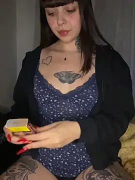 Snapshot of ravenadark chatting on 17, 10, 2025 ravenadark online show from 17, 10, 2025