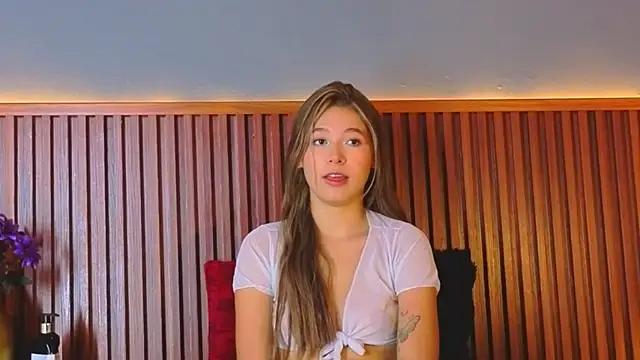 Snapshot of VictoriaSpark chatting on 7, 10, 2025 VictoriaSpark online show from 7, 10, 2025