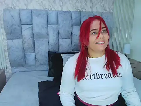 Snapshot of sofiagutierrez__ chatting on 3, 10, 2025 sofiagutierrez   online show from 3, 10, 2025