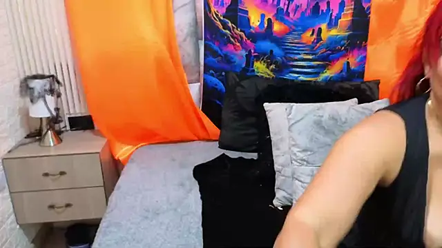 Snapshot of sofiagutierrez__ chatting on 10, 10, 2025 sofiagutierrez   online show from 10, 10, 2025