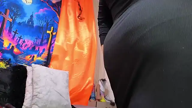 Snapshot of sofiagutierrez__ chatting on 11, 10, 2025 sofiagutierrez   online show from 11, 10, 2025