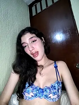 Snapshot of Emily-hottson chatting on 23, 10, 2025 Emily-hottson online show from 23, 10, 2025