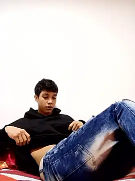 Snapshot of LeySmithVC chatting on 27, 9, 2025 LeySmithVC online show from 27, 9, 2025