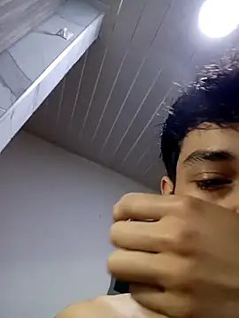 Snapshot of LeySmithVC chatting on 26, 10, 2025 LeySmithVC online show from 26, 10, 2025