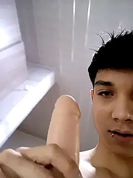 Snapshot of LeySmithVC chatting on 29, 10, 2025 LeySmithVC online show from 29, 10, 2025