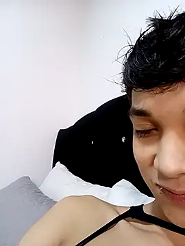 Snapshot of LeySmithVC chatting on 3, 11, 2025 LeySmithVC online show from 3, 11, 2025