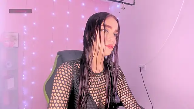 Snapshot of ashlysmith_01 chatting on 19, 9, 2025 ashlysmith 01 online show from 19, 9, 2025