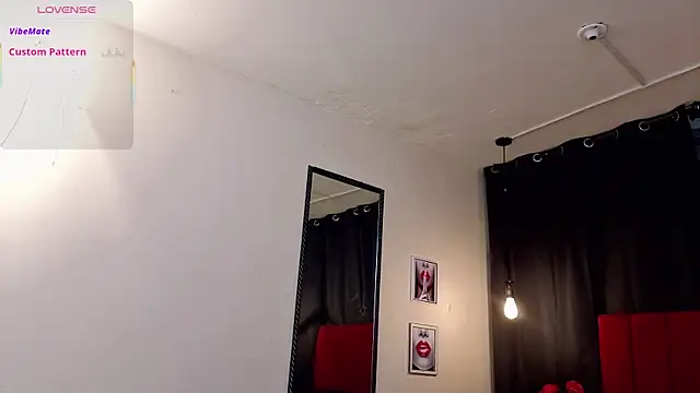 Snapshot of Angel-dragun chatting on 4, 10, 2025 Angel-dragun online show from 4, 10, 2025