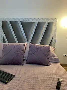 SophieeMills online show from 29, 10, 2025