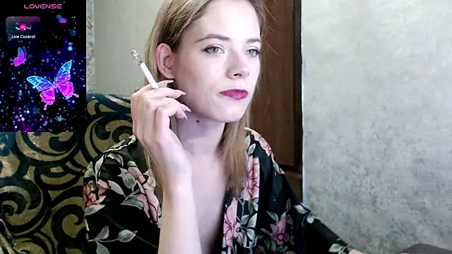 Snapshot of Kate__Loves chatting on 18, 11, 2025 Kate Loves online show from 18, 11, 2025