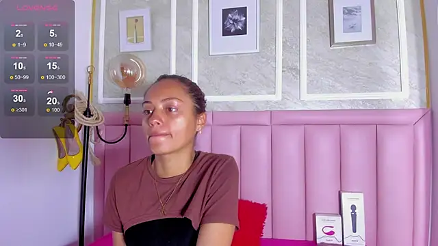 Snapshot of HoollyHendrix chatting on 10, 2, 2026 HoollyHendrix online show from 10, 2, 2026