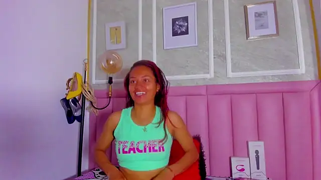 Snapshot of HoollyHendrix chatting on 18, 2, 2026 HoollyHendrix online show from 18, 2, 2026