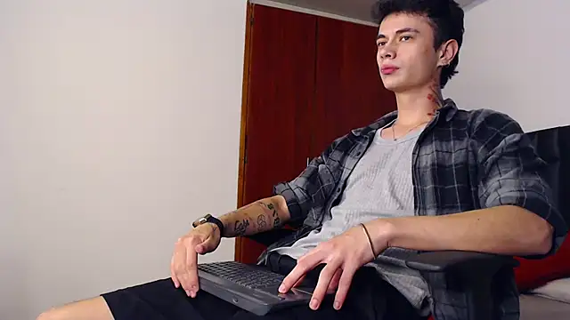 Snapshot of jaico_santos chatting on 22, 10, 2025 jaico santos online show from 22, 10, 2025