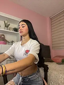 Snapshot of camila1_torres_ chatting on 24, 11, 2025 camila1 torres online show from 24, 11, 2025