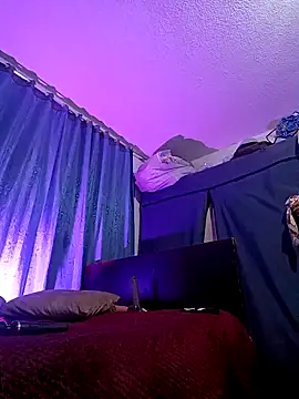 Snapshot of VioletStonee1 chatting on 4, 10, 2025 VioletStonee1 online show from 4, 10, 2025