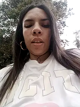 Snapshot of VioletStonee1 chatting on 29, 10, 2025 VioletStonee1 online show from 29, 10, 2025