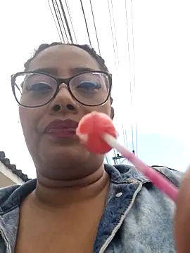 Snapshot of Ebony-Goddess19 chatting on 7, 10, 2025 Ebony-Goddess19 online show from 7, 10, 2025