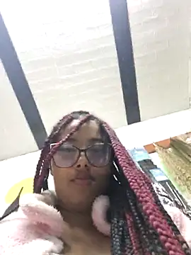 Snapshot of Ebony-Goddess19 chatting on 24, 10, 2025 Ebony-Goddess19 online show from 24, 10, 2025