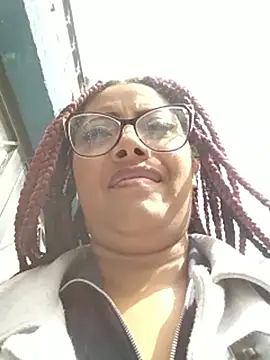 Snapshot of Ebony-Goddess19 chatting on 13, 11, 2025 Ebony-Goddess19 online show from 13, 11, 2025