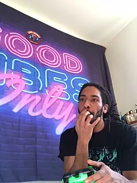 Snapshot of Mikaaa97 chatting on 25, 2, 2026 Mikaaa97 online show from 25, 2, 2026