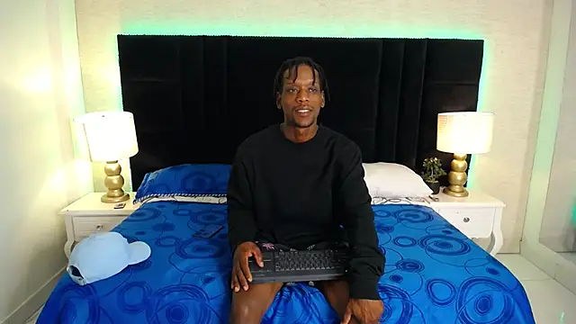 SkylerBigxxx online show from 19, 5, 2026