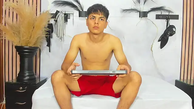 Snapshot of Logan_Jhonson chatting on 8, 10, 2025 Logan Jhonson online show from 8, 10, 2025