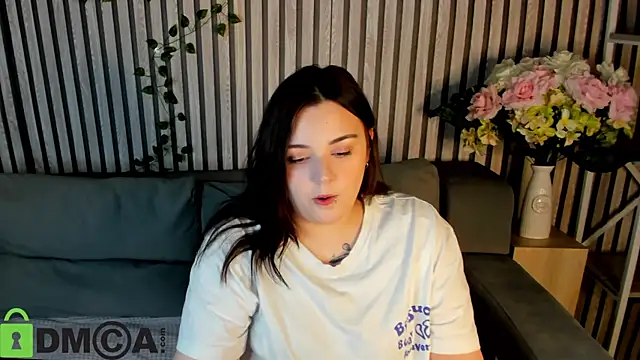 Mia R0ss online show from 5, 11, 2025