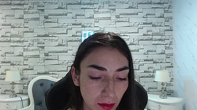 Snapshot of Maily_a_ chatting on 11, 10, 2025 Maily a online show from 11, 10, 2025