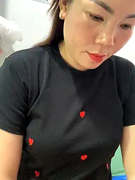 Snapshot of Baby-bigtits2025 chatting on 16, 9, 2025 Baby-bigtits2025 online show from 16, 9, 2025