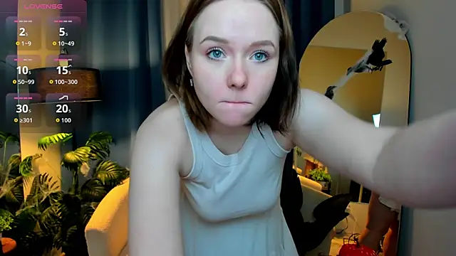 Snapshot of Sophi_X chatting on 27, 10, 2025 Sophi X online show from 27, 10, 2025