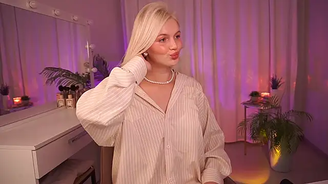 Snapshot of Amelia_Wells chatting on 24, 9, 2025 Amelia Wells online show from 24, 9, 2025