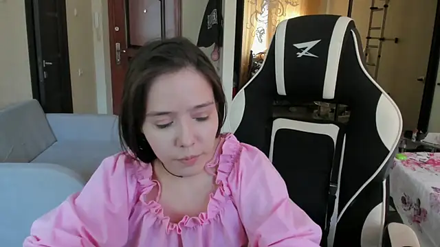 Snapshot of KatherineGreczkowski chatting on 18, 9, 2025 KatherineGreczkowski online show from 18, 9, 2025