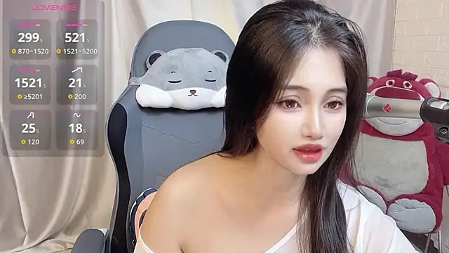 Snapshot of eos-chan chatting on 24, 10, 2025 eos-chan online show from 24, 10, 2025