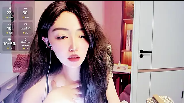 Snapshot of QQ-baby chatting on 16, 9, 2025 QQ-baby online show from 16, 9, 2025