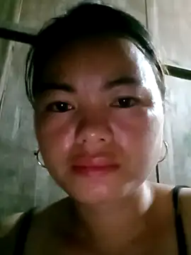 Snapshot of emly-xinh18 chatting on 21, 9, 2025 emly-xinh18 online show from 21, 9, 2025