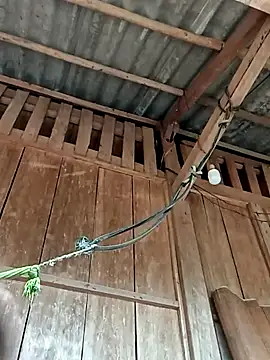 Snapshot of emly-xinh18 chatting on 25, 9, 2025 emly-xinh18 online show from 25, 9, 2025