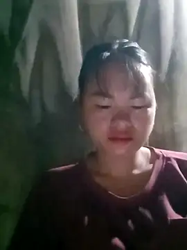 Snapshot of emly-xinh18 chatting on 2, 10, 2025 emly-xinh18 online show from 2, 10, 2025