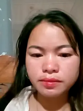 emly-xinh18 online show from 19, 12, 2025