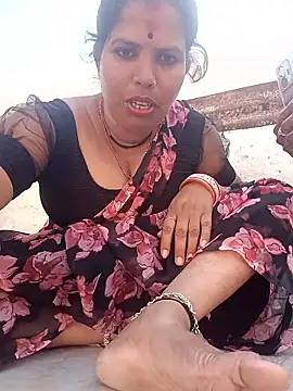 Snapshot of Hott_locky chatting on 4, 10, 2025 Hott locky online show from 4, 10, 2025