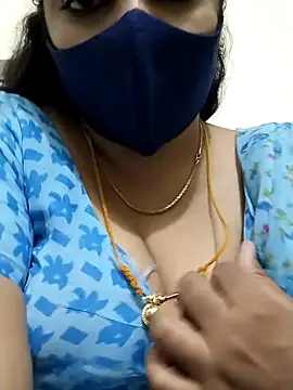 Snapshot of hottamil_honey_couples chatting on 16, 9, 2025 hottamil honey couples online show from 16, 9, 2025