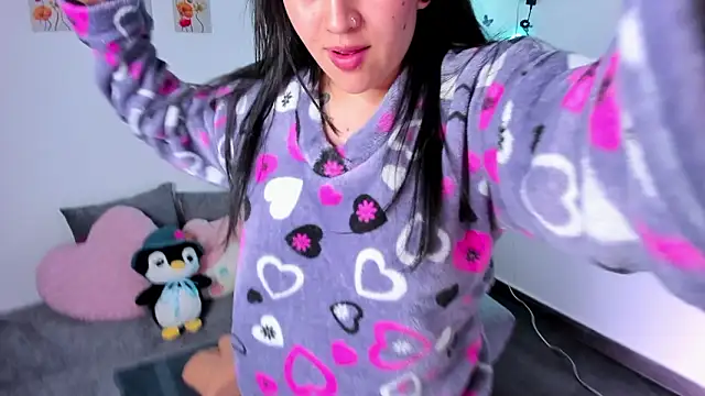 Snapshot of lilielou_ chatting on 3, 2, 2026 lilielou online show from 3, 2, 2026