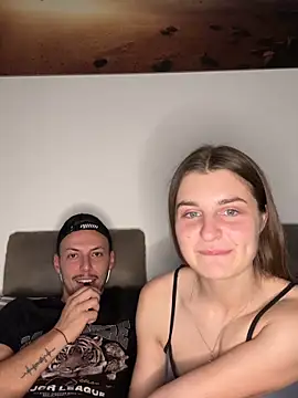 Snapshot of only4love chatting on 27, 9, 2025 only4love online show from 27, 9, 2025