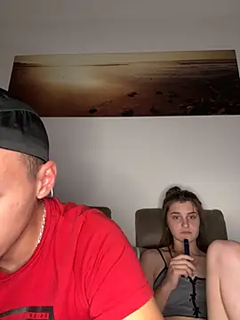 Snapshot of only4love chatting on 4, 10, 2025 only4love online show from 4, 10, 2025