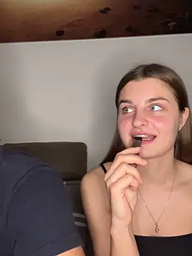 Snapshot of only4love chatting on 20, 10, 2025 only4love online show from 20, 10, 2025